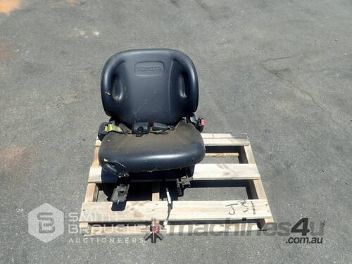 1 X TOYOTA FORKLIFT SEAT