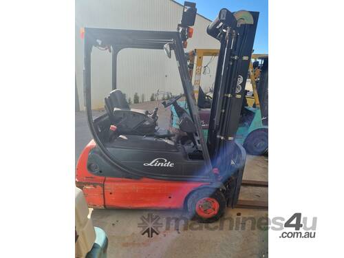 Linde 1.6T Electric Counterbalance Forklift with Container Mast