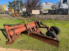 Grader Blade Roadboss 3PL 10ft Hydraulic wheel - picture0' - Click to enlarge