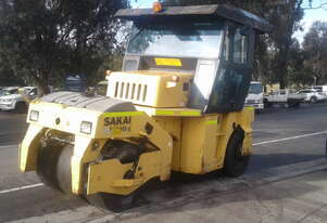 Sakai GW-750-2 multi tyred roller , ac cabin, 5,400hrs