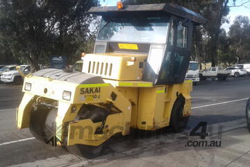 Sakai GW-750-2 multi tyred roller , ac cabin, 5,400hrs