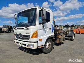 2009 Hino FC4J - picture0' - Click to enlarge