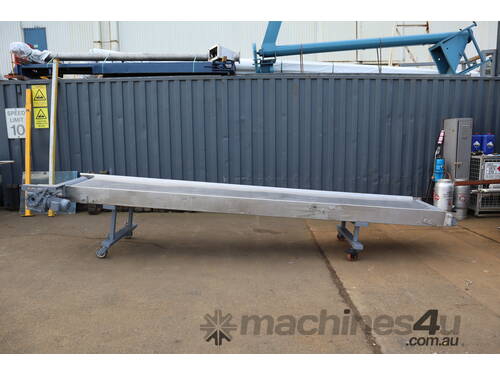 Motorised Belt Conveyor - 5m long