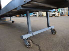 Motorised Belt Conveyor - 5m long - picture2' - Click to enlarge