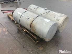 Dual Round Diesel Fuel Tanks - picture0' - Click to enlarge