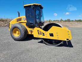 2022 CATERPILLAR CS10GC ROLLER UNUSED - picture2' - Click to enlarge