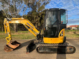 Komatsu PC30 Tracked-Excav Excavator - picture0' - Click to enlarge