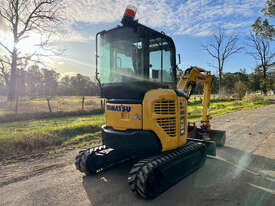 Komatsu PC30 Tracked-Excav Excavator - picture2' - Click to enlarge