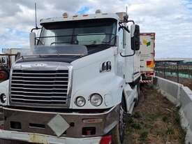 Freightliner Century Class S/T - picture2' - Click to enlarge