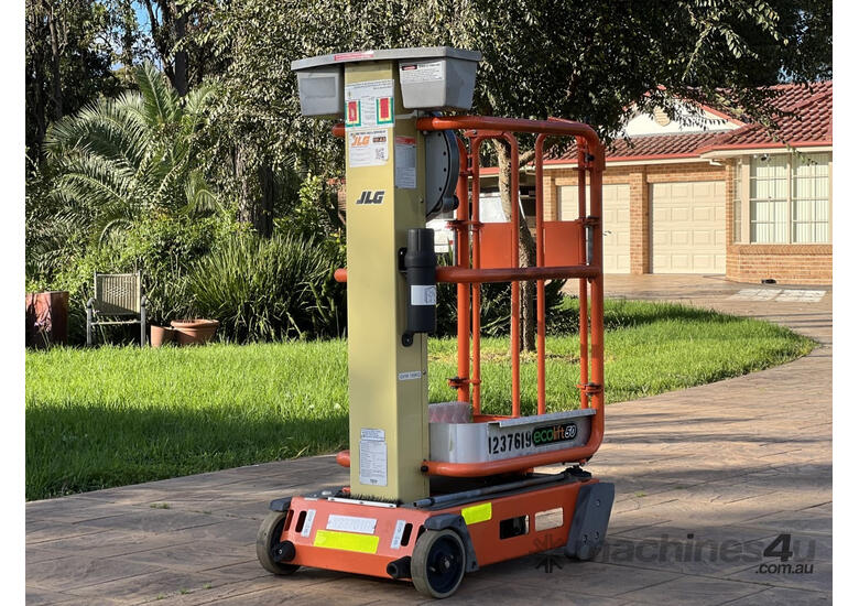 caption JLG Ecolift Manlift Access & Height Safety