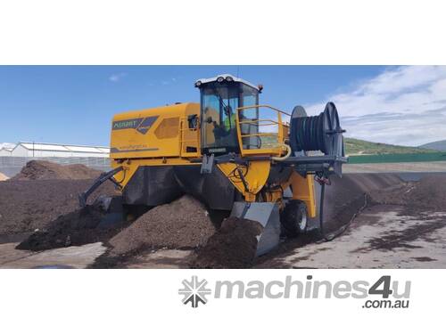 MECBIO - MENART SPM Series Self-Propelled Windrow Turner