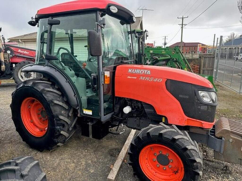 Used Kubota M8540 4WD Tractors 80100hp in TAS