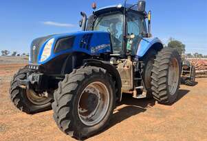 2014 NEW HOLLAND T8.390 TRACTOR w/ DUALS