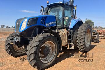 2014 NEW HOLLAND T8.390 TRACTOR w/ DUALS