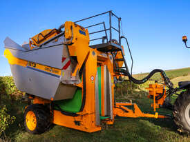 Gregoire GT3 Pull Type Grape Harvester - picture0' - Click to enlarge