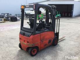 Linde E20 Counter Balance Forklift - picture0' - Click to enlarge