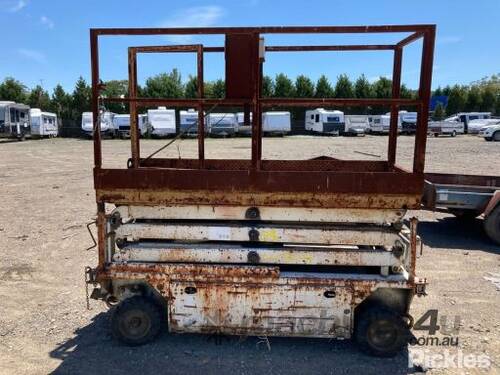 Unknown Scissor Lift