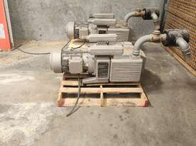 Becker Vacuum pump motor - picture0' - Click to enlarge