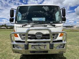 Hino 500 Series GH1728 4x2 Traytop Truck. - picture2' - Click to enlarge