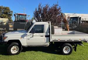 Toyota Landcruiser VDJ79R Tray Back 4x4 2010 183000km SN1594 1IEN993 Toyota Landcruiser VDJ79R Tray Back 4x4 2010 183000km SN1594 1IEN993