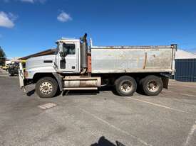 2005 Mack CH Tipper Day Cab - picture2' - Click to enlarge
