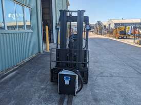iMOW 1.8T Lithium Electric Counterbalance Forklift | 3 Wheeler - picture2' - Click to enlarge