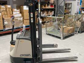 Crown SX3000 Walkie Stacker - 1.5T, 4.25m lift, Sideshift, 3yo, 450hrs - picture0' - Click to enlarge