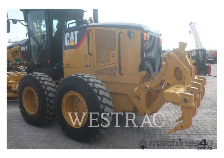 caption CAT 140M Motor Graders