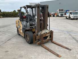 2015 Komatsu FH40 Counter Balance Forklift - picture0' - Click to enlarge