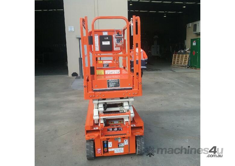 caption LIFT EQUIPT - Snorkel 19ft Scissor Lift