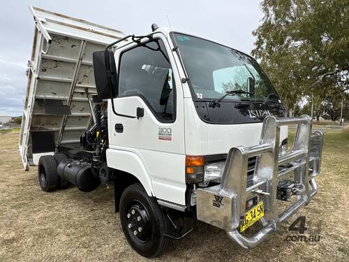 Isuzu NPS300 4x4 Single Cab Tipper with Hiab Crane Truck. Ex Govt.