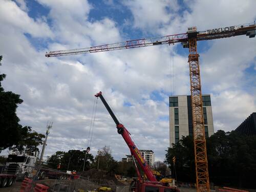 caption Liebherr 172 EC-B-8 Litronic 8T Flat Top Tower Crane Model