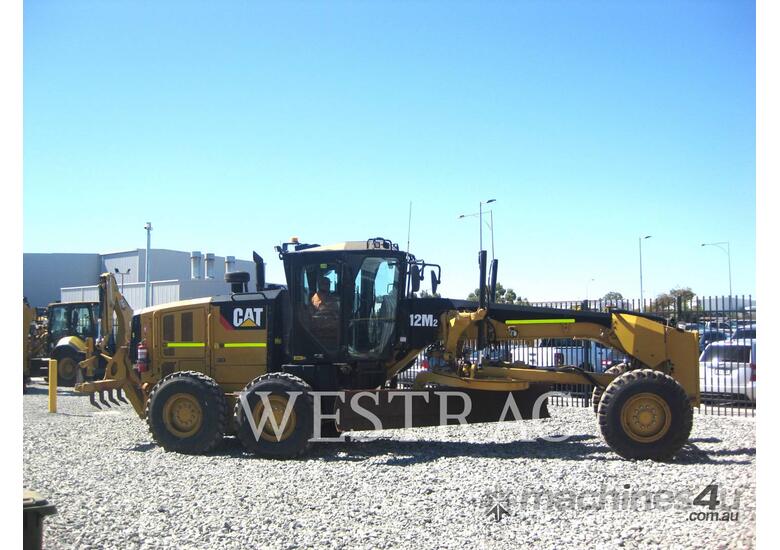 caption CAT 12M2 Motor Graders