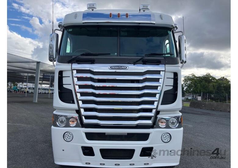 caption 2014 Freightliner Argosy 101 Prime Mover