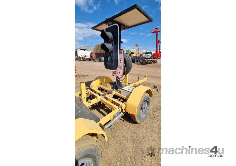caption 2x LDC Portable Traffic Lights - To Be Sold Together SOLD PENDING
