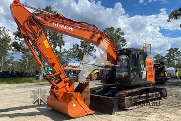 Hitachi 2023   ZX225US LC-5B 08