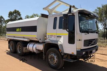 Volvo 2002   FL6 WATER TRUCK