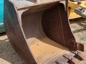 600mm GP Excavator Bucket suit 5t - picture0' - Click to enlarge