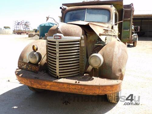 caption International KB6 Truck