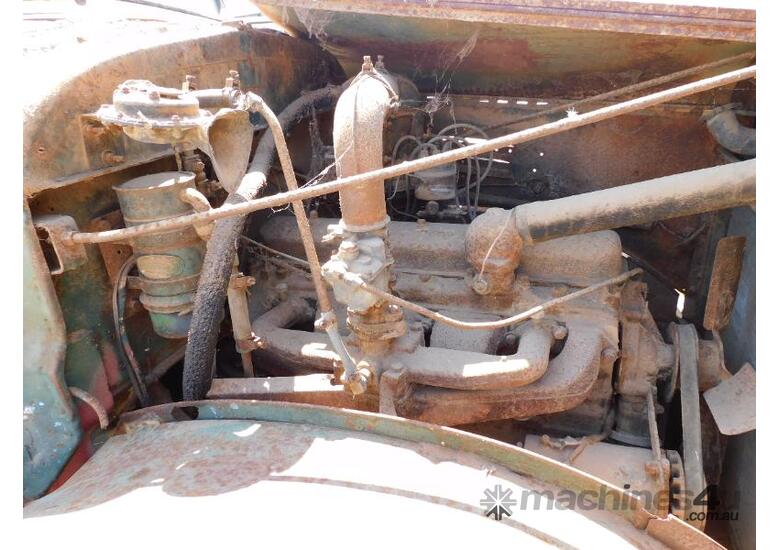 caption International KB6 Truck