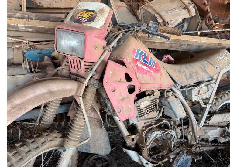 caption Kawasaki KLR 250