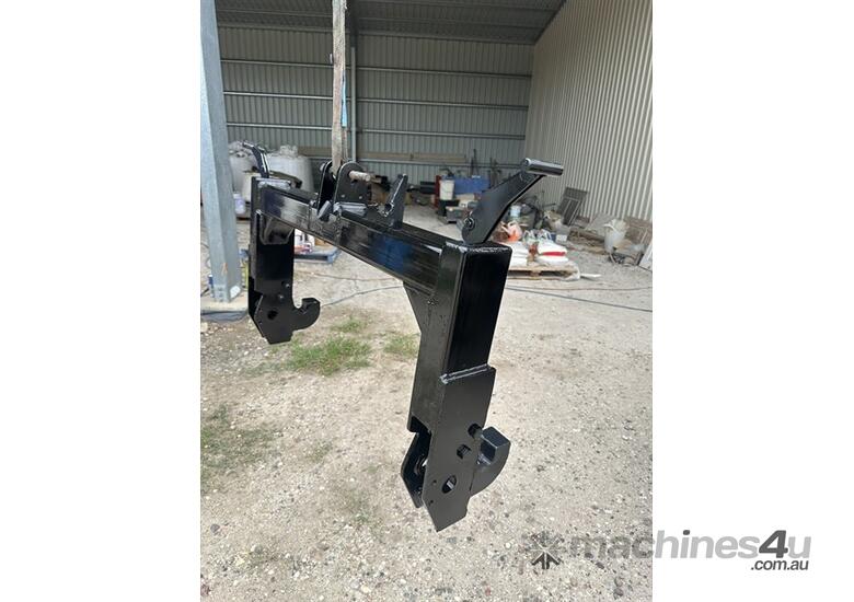 caption CAT 3 Quick Hitch off Magnum