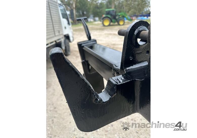 caption CAT 3 Quick Hitch off Magnum