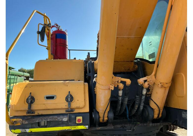 Hyundai Robex 320LC-9 Excavator (Wide Steel Tracked)