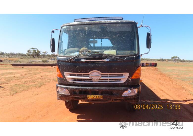 caption Hino Truck