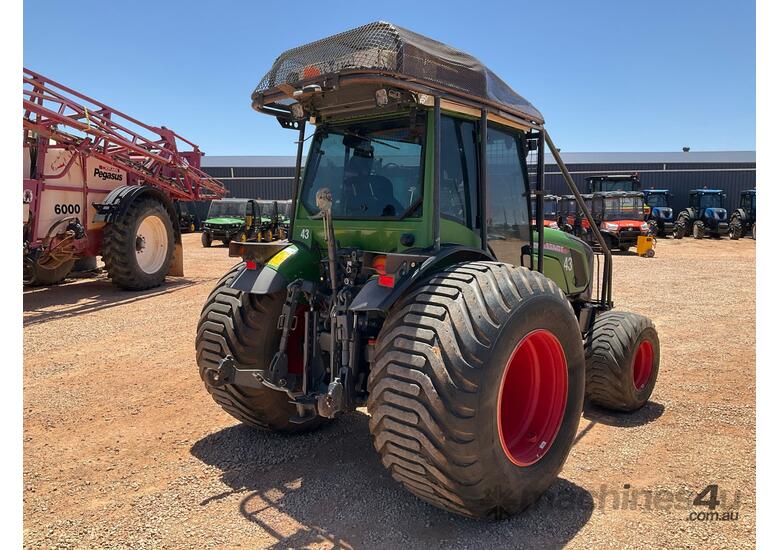 caption 2019 Fendt 211P Vario 4x4 Tractor