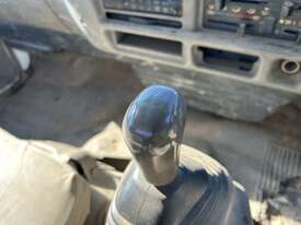 1994 Isuzu NPR 200 Table Top - picture0' - Click to enlarge