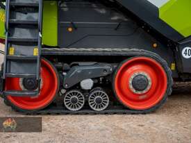 (8734) 2021 CLAAS Lexion 8800T - picture2' - Click to enlarge