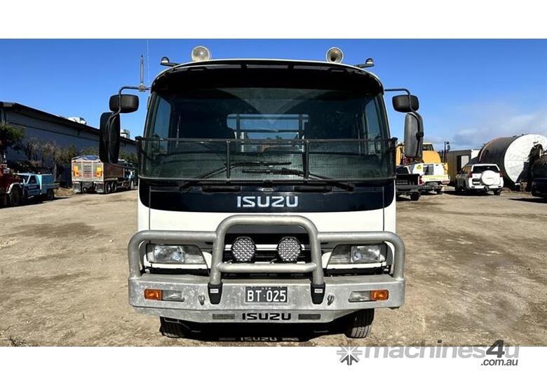 caption Isuzu FRR 500