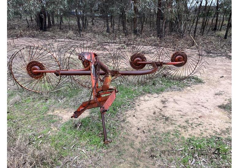MASSEY FERGUSON MF29 HAY RAKE